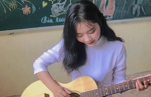 Ngẩn ngơ trước vẻ đẹp tinh khôi của 2 nữ sinh xinh đẹp